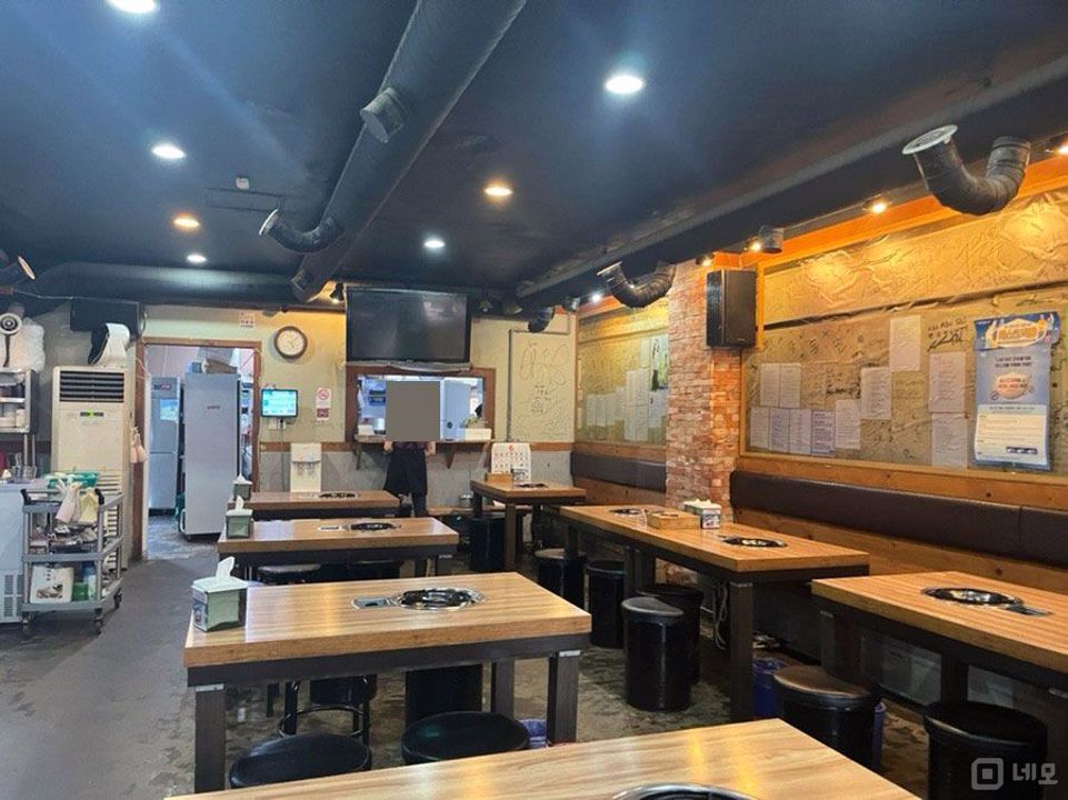 신길동 도로변 상가, 먹자골목라인 중심 위치, 가시성 좋은 1층 음식점 매물의 2번째 사진
