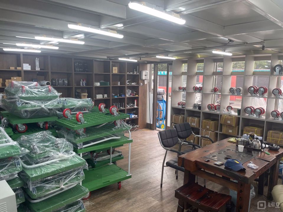 구로 중앙 유통단지 내에 위치한, 수요도 많은 구로동 매장 매물의 4번째 사진