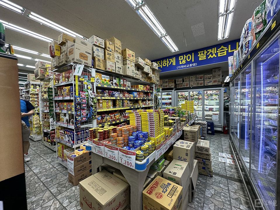 신림동 대로변, 다양하게 이용 가능한 마트 매물의 1번째 사진