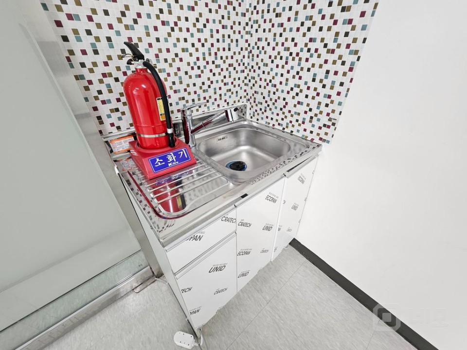 실13평 룸1 탕비 청소완료, 즉시입주가 매물의 6번째 사진