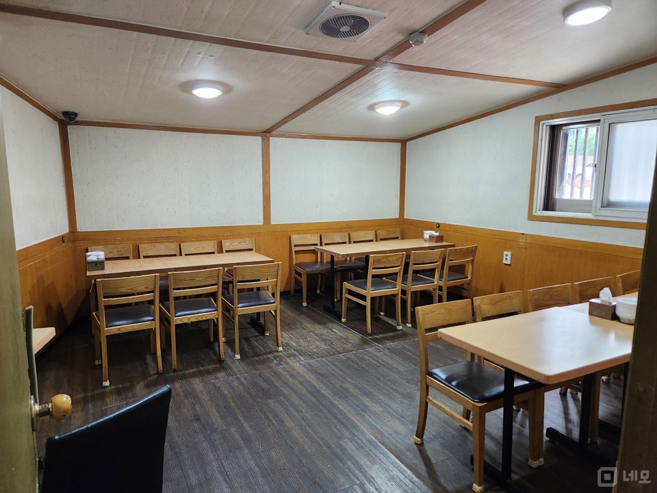 충무로역 초역세권, 시설 완비된 필동2가 1,2층 치킨전문점 매물의 5번째 사진
