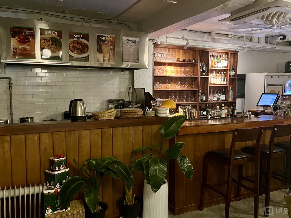 한성대입구역 초역세권, 인테리어 완비된 1층 BAR 매물의 3번째 사진