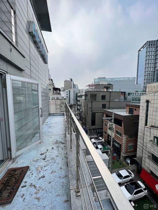 신사역 도보권 소형 사무실 임대 매물의 6번째 사진