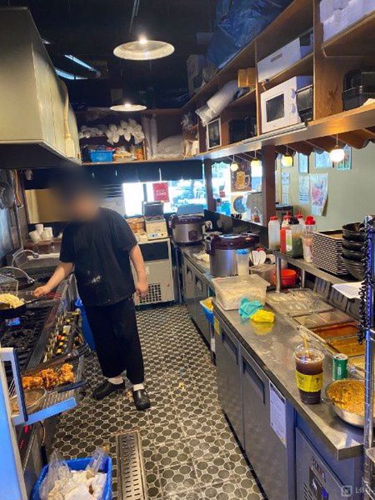 행신동 양도 양수 가능, 매출 잘 나오는 1층 돈가스 전문점 매물의 4번째 사진