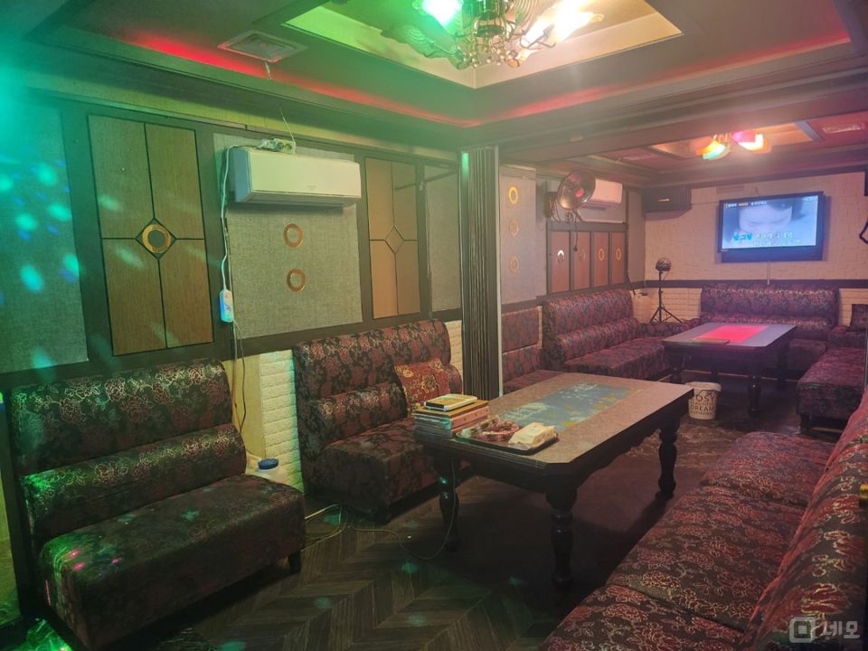 시설집기 포함, 인테리어 완비된 구로동 노래방 매물의 5번째 사진