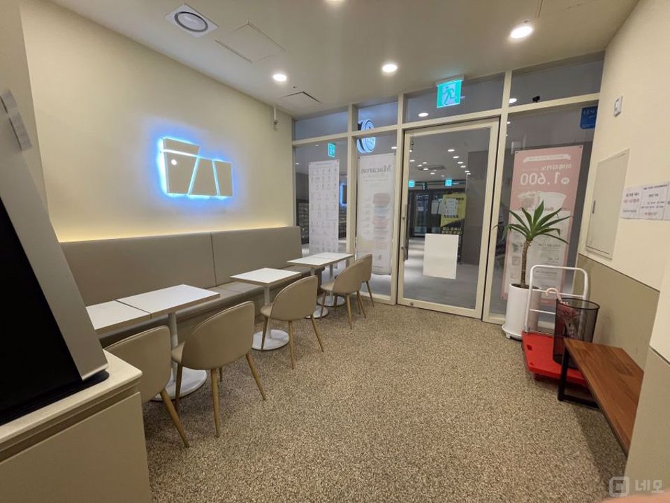 다산동 대규모 지식산업센터 1층, 오피스, 주거민 단골 많은 카페 매물의 5번째 사진