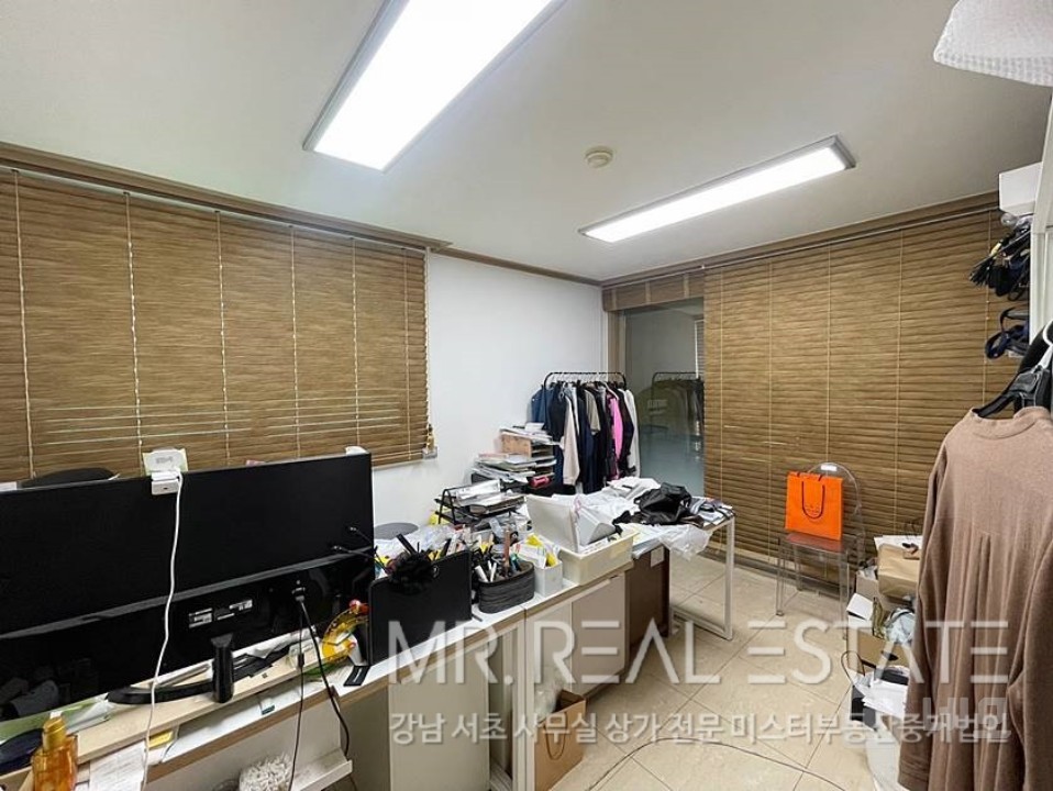 역삼역.S급가성비사무실.주차ACE.넓은베란다 매물의 4번째 사진