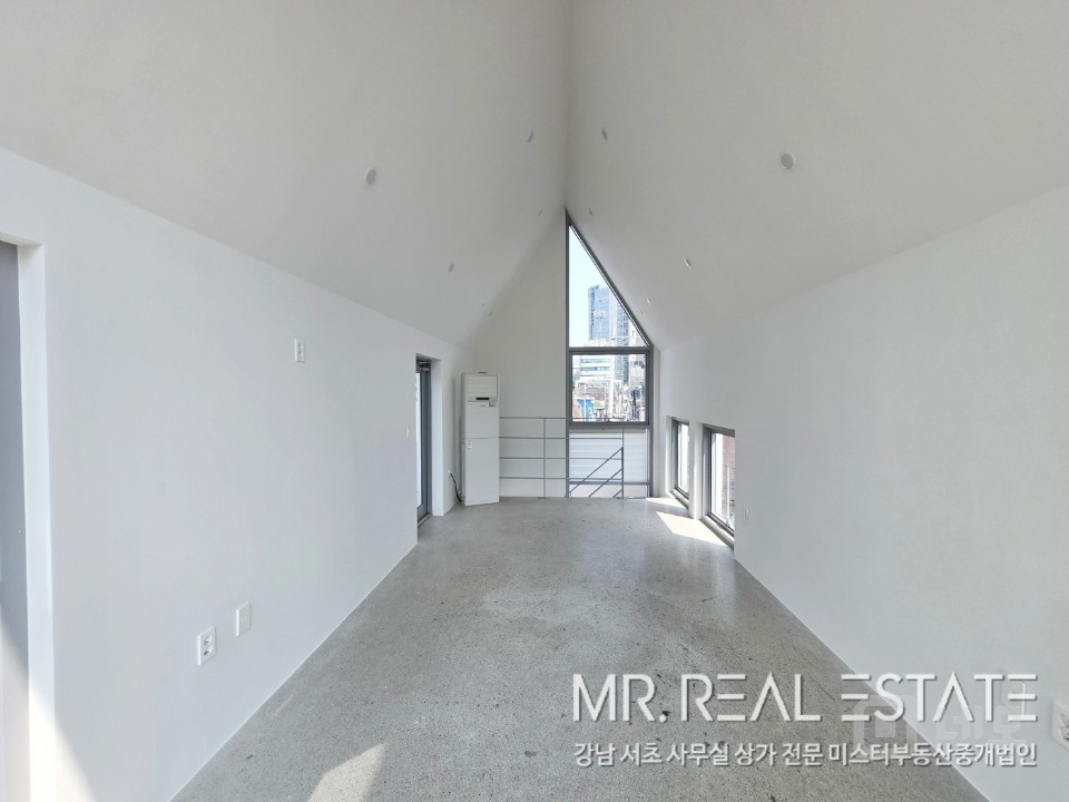 ★공방·네일·디자인 강추 디자인건축물.채광량多.복층사무실.가성비甲.ACE 매물의 5번째 사진