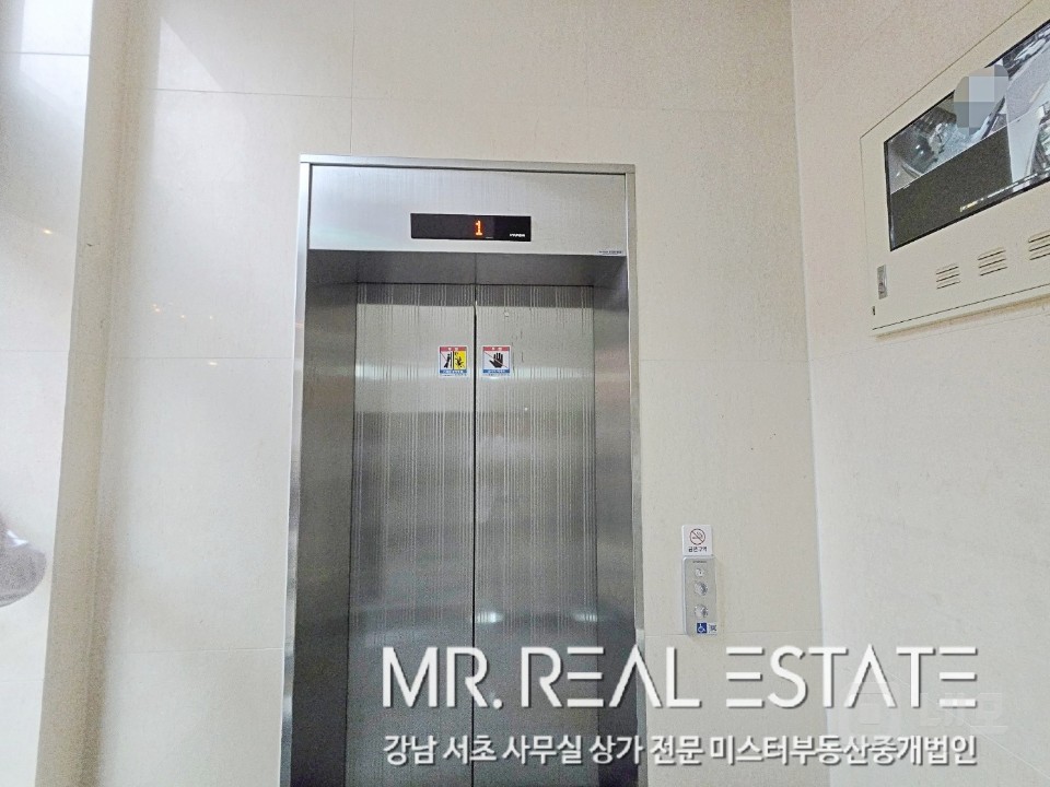 너무이쁜 루프탑 .소형ACE.상가가능.삼성중앙역5분 매물의 9번째 사진