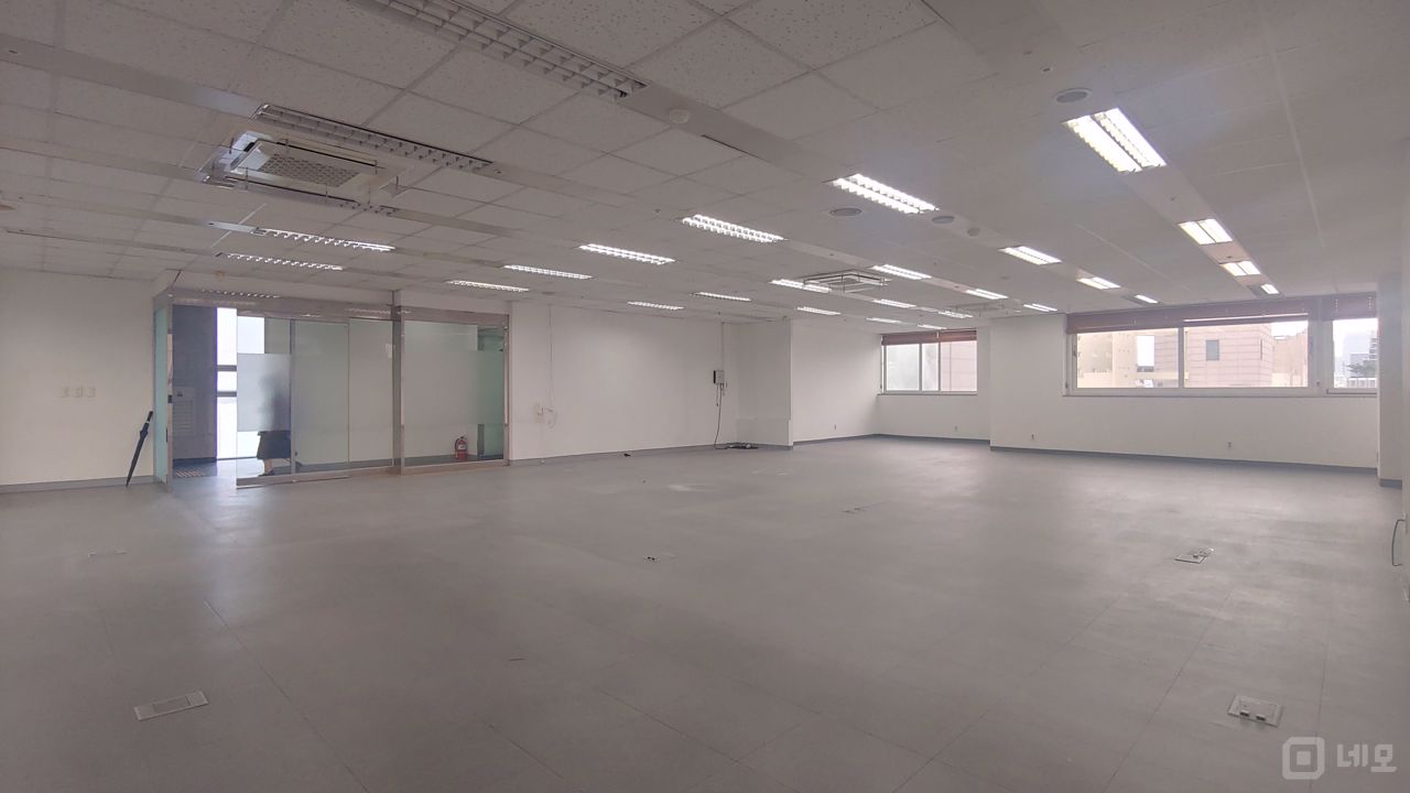 역삼동 초역세권 컨디션 아주 좋은 사무실 매물의 3번째 사진