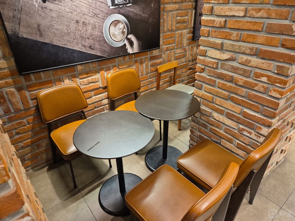 무교동 번화가에 위치한 카페 매물의 3번째 사진