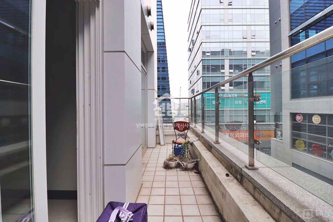 마곡역 룸 인테리어 되어있는 중형 사무실 매물 매물의 4번째 사진