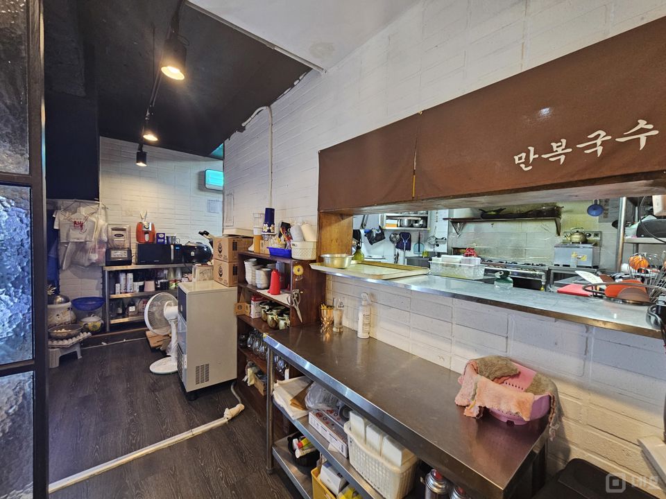 유동인구 많은, 잠실동 신천먹자골목 상권 지하1층 음식점 매물의 4번째 사진