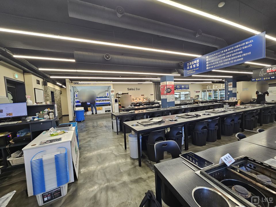 유동인구 많은 잠실동 신천먹자골목 상권 2층 음식점 매물의 1번째 사진