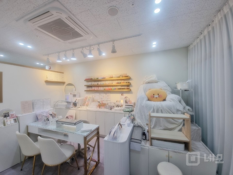 🎀12.5p, 뷰티샵 인테리어 완비, 노출 최상, 샵인샵 가능 매물의 1번째 사진