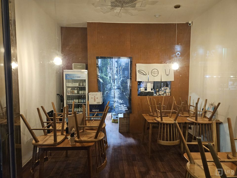 두정동 대로변 코너의 바로 영업 가능한 1층 일식집 매물의 1번째 사진