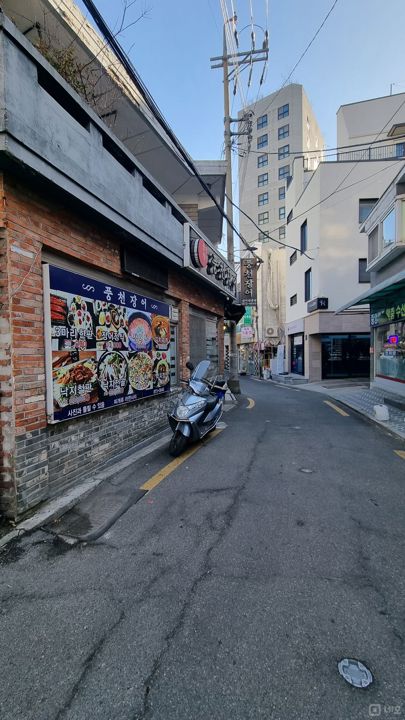 봉천중앙시장 인근 유동인구 많고 저렴한 임대료에 전용넓은상 매물의 4번째 사진