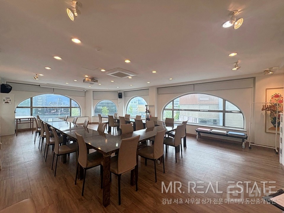 도산공원 대로면 코너 가성비甲 뷰맛집 매물의 5번째 사진