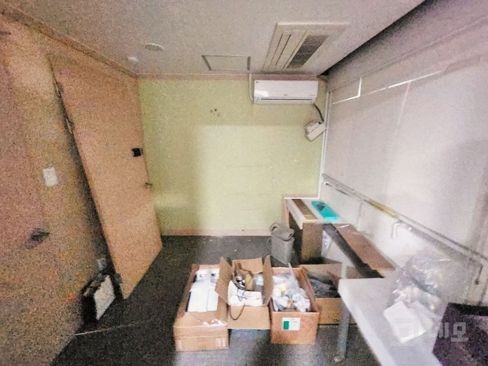 📍압구정역 구분룸+테라스 오피스📍 매물의 3번째 사진