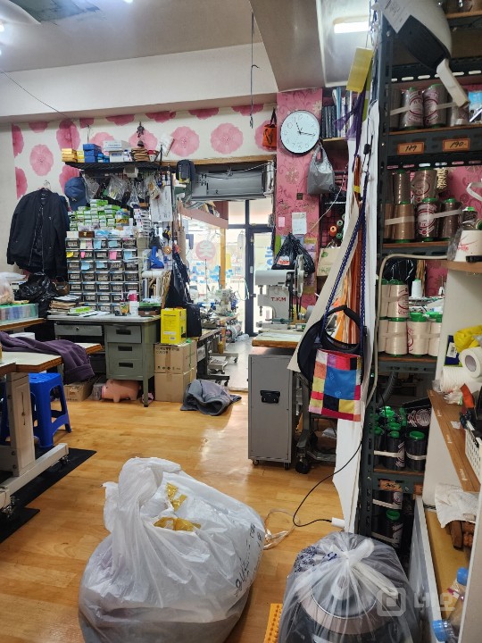 해방촌 성당인근 공영주차장 앞 1층 상가 매물의 3번째 사진