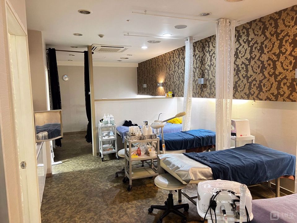 유동인구 많은 원천동 홈플러스 내 피부관리샵 매물의 1번째 사진