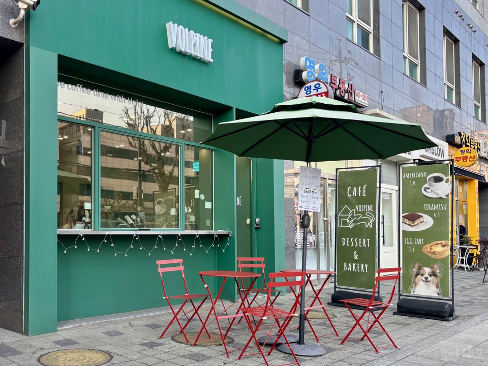 군자역 1번 출구에서 도보 1분 거리에 위치한 1층 상가입니다. 매물의 12번째 사진