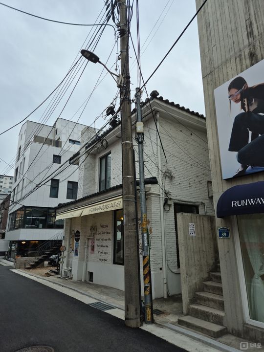 연남동 시설양도 가능한 디저트 카페 매물의 8번째 사진