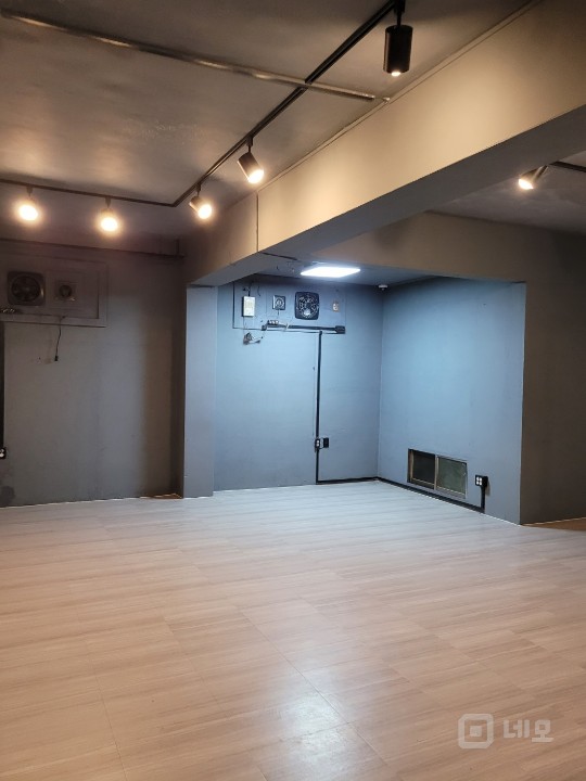댄스연습실,  뮤지컬 연습실, 공방, 다용도 지하점포 매물의 4번째 사진