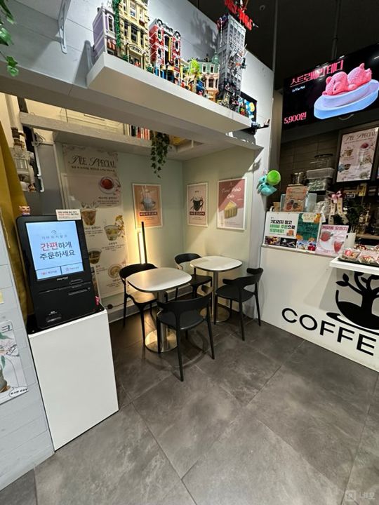 가산동 지식산업센터 1층 카페 임대 매물의 3번째 사진
