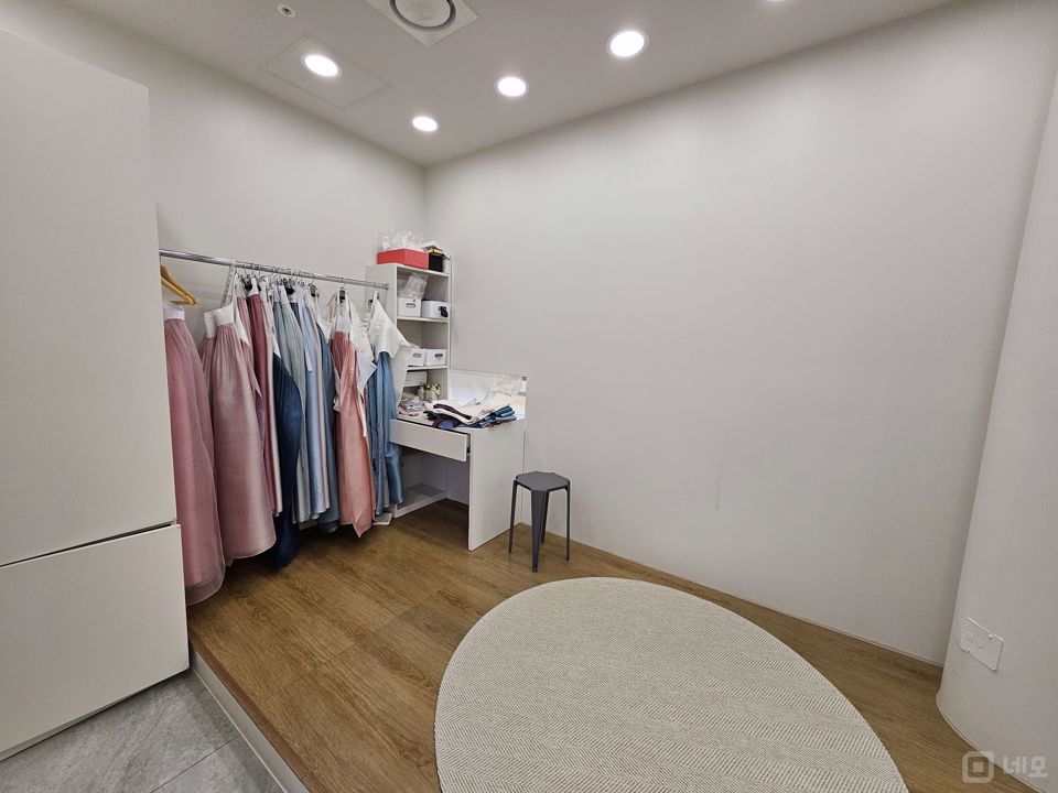 접근성 좋은 대로변, 논현동 5층 한복집 매물의 7번째 사진