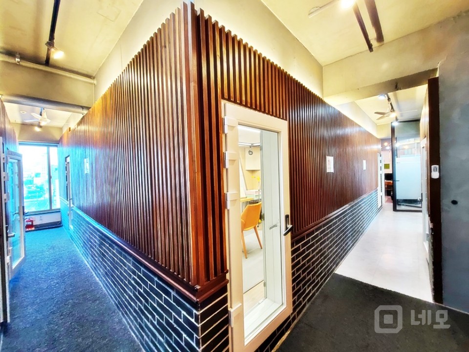 JS 지정 주차 2대 방음시설 완비 녹음실 임대 매물의 6번째 사진