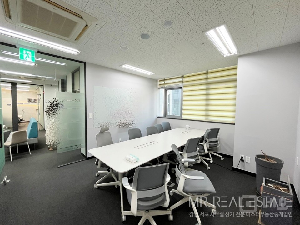 언주역1분 주차2대 완벽인테리어 대로변 단독층 통창 ACE 매물의 14번째 사진