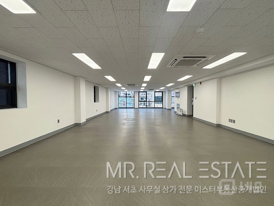 신논현인근 역세권 화이트톤S급인테리어.무료1대 매물의 3번째 사진