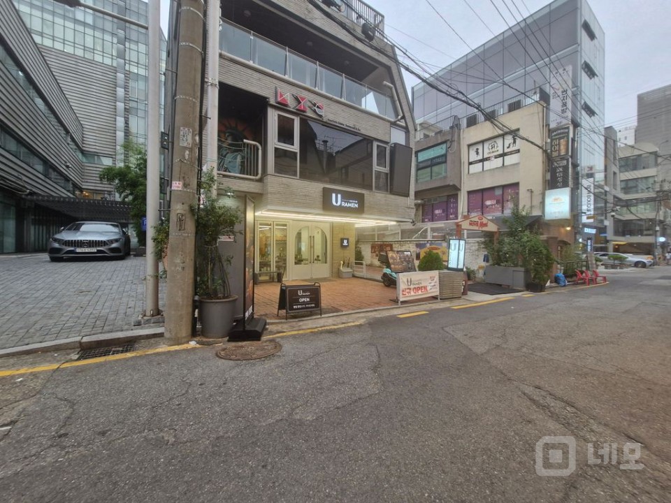 🔥 강남 핵심 번화가 3층, 인기 맛집 위 상권 시너지 최강 입지! 매물의 15번째 사진