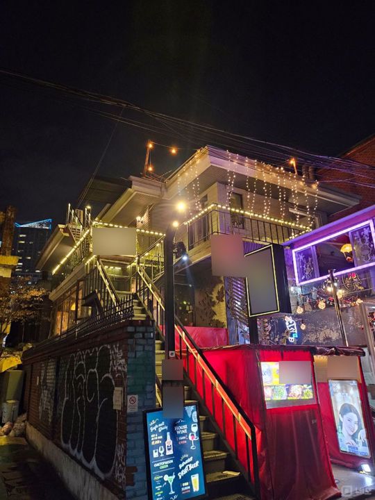 홍대 메인상권 위치, 인테리어 완비된 2층 와인바 매물의 17번째 사진