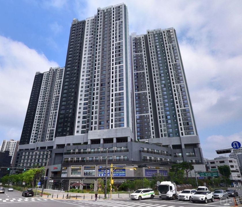 강동 상일동역 앞 단지내 상가 의류 판매점 1층 상가 임대 매물의 6번째 사진