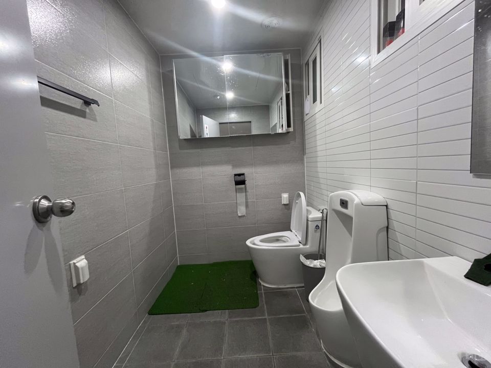 유동인구 많은 신림동 별빛거리 1층 실내포차 매물의 6번째 사진