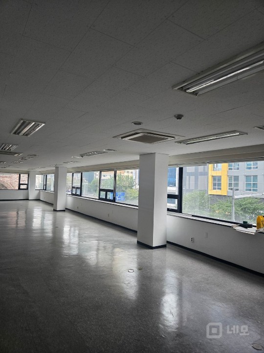 초역세권 대로변 채광좋은 75평 사무실 매물의 1번째 사진