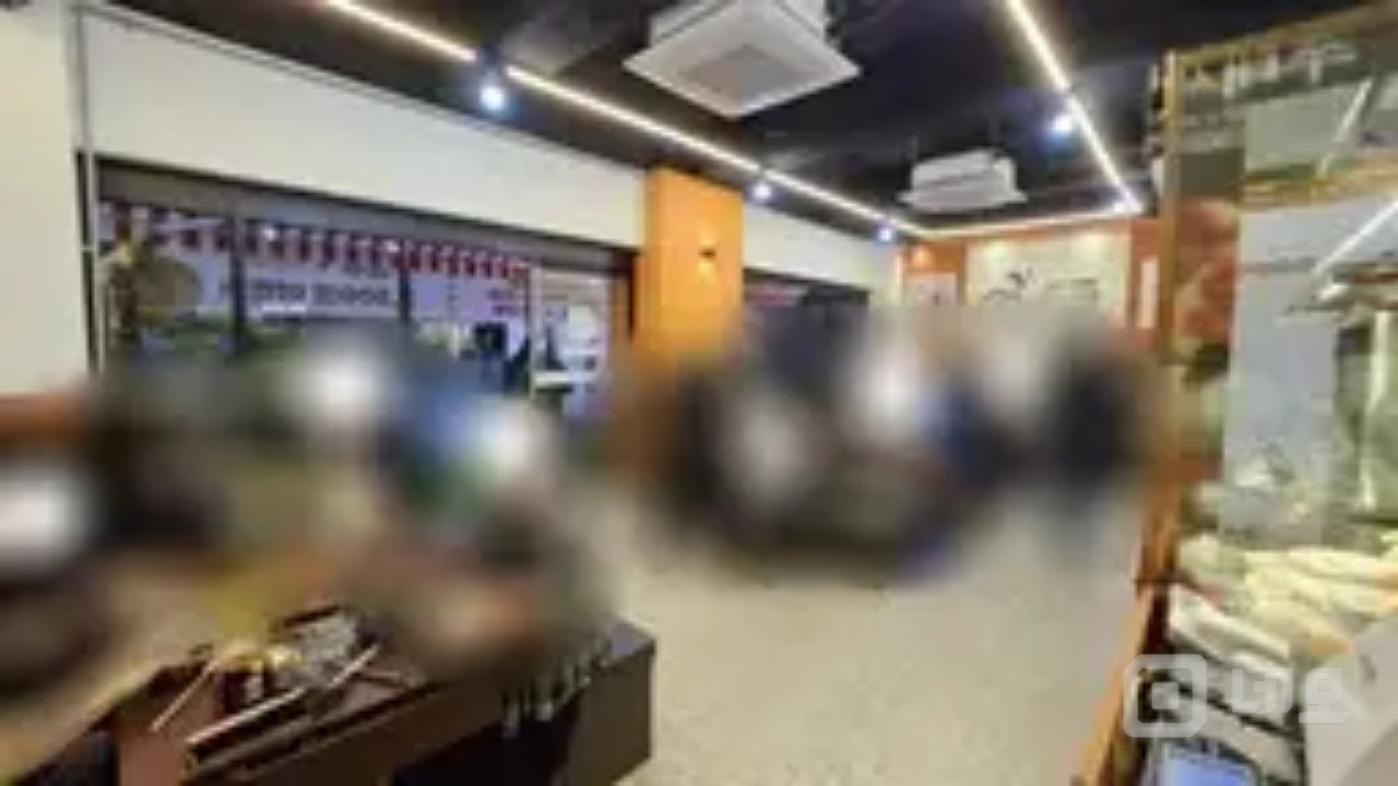 위례신도시 중심부 대로변 전면 넒은 유일의 쭈꾸미 전문점 매물의 2번째 사진