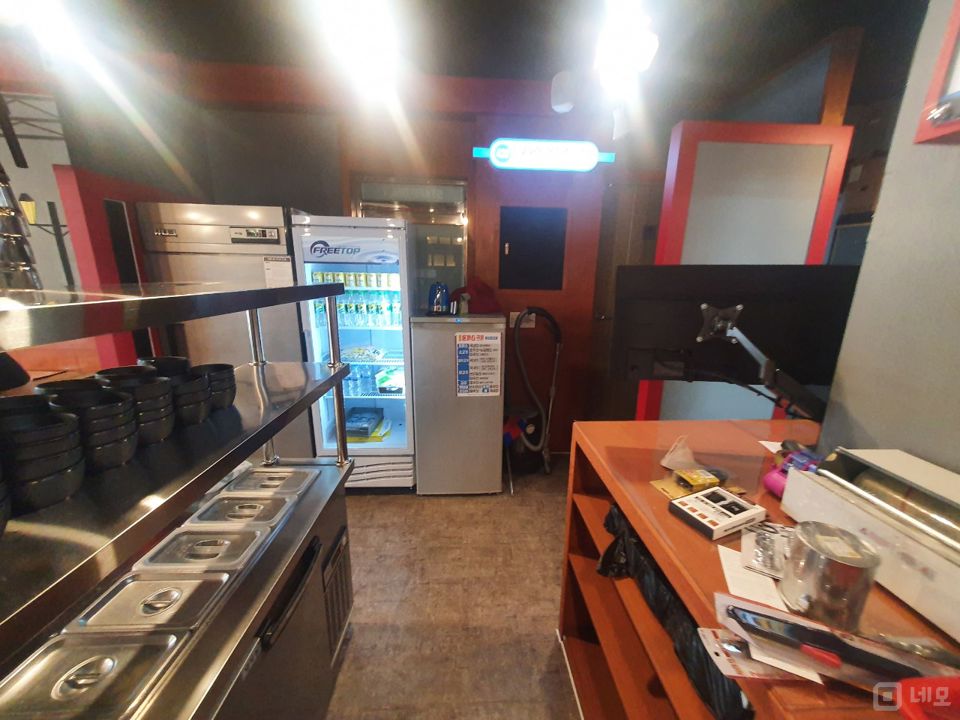1인 주거단지에 위치한 도곡리 식당 매물의 2번째 사진
