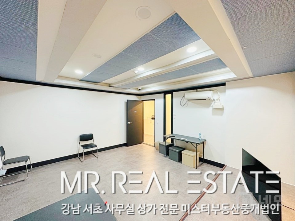 신사역1분.스튜디오강추.룸4.자주식주차.인테리어ACE 매물의 4번째 사진