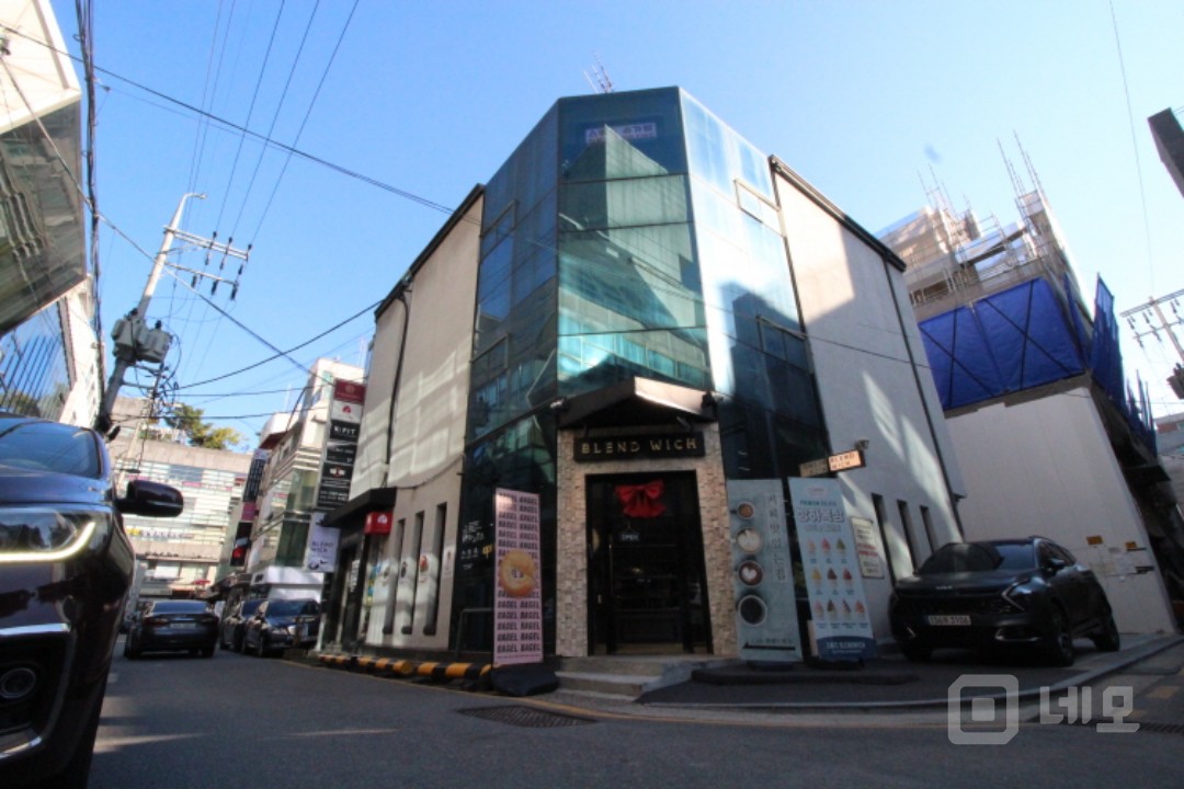 ㅣ실매물&실사진ㅣ가성비최상ㅣ채광우수ㅣ코너건물 가시성 우수ㅣ빠른계약 예상ㅣ 매물의 10번째 사진