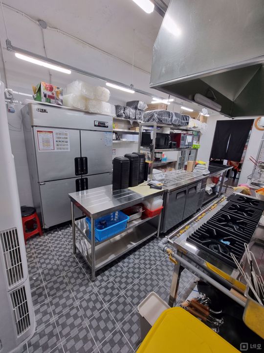 서초역 역세권, 주방 시설 완비된 떡볶이 전문점 매물의 1번째 사진