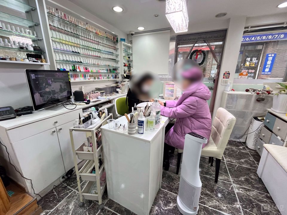 권리금 저렴한, 신정동 대단지아파트 앞 주택가에 위치한 네일샵 매물의 6번째 사진