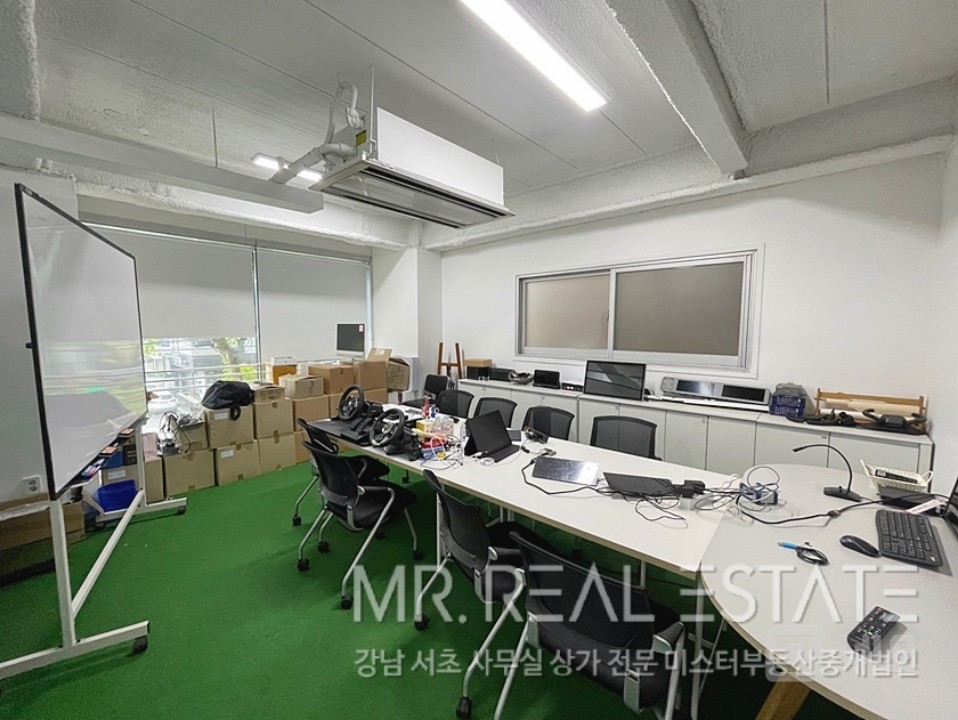 양재.말죽거리사거리,인테리어,냉난방기완비,주차2대 매물의 5번째 사진