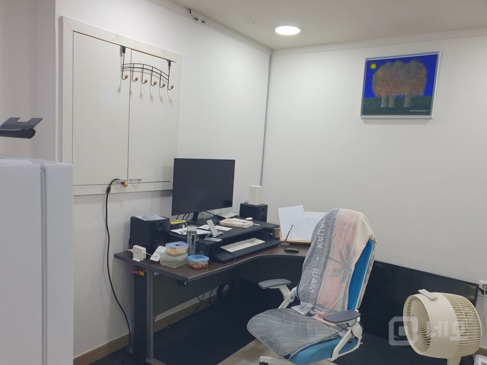 깨끗하고 밝은 공간입니다 업종자유 매물의 3번째 사진