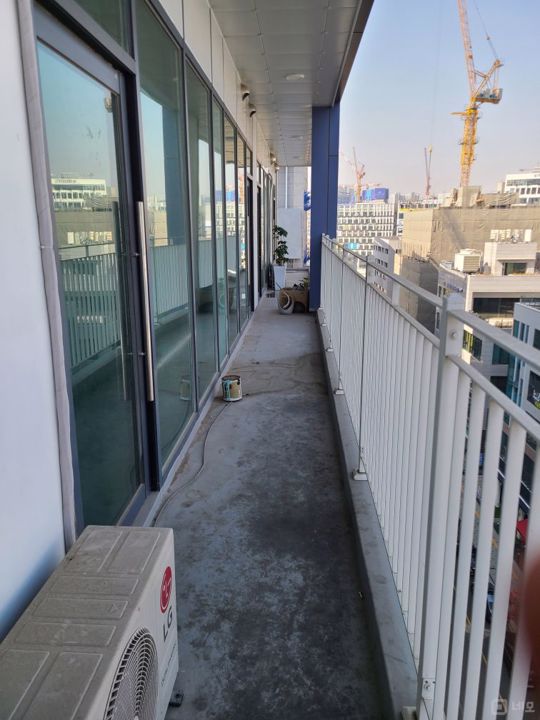분할 임대 가능, 깔끔한 시설 완비된 원당동 사무실 매물의 4번째 사진