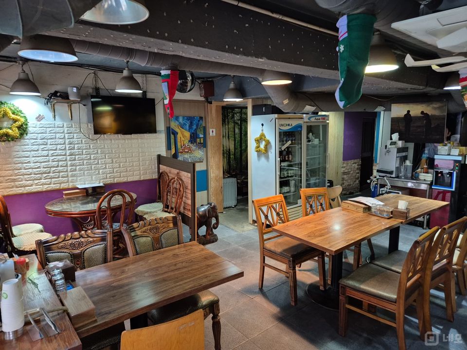 이촌동 단지내 상가에 위치한 요리주점 매물의 2번째 사진