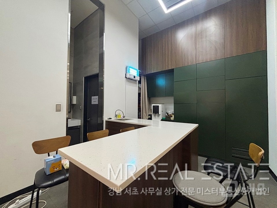 실사진 선릉역인근 학원라인 주차10대 통사옥 S급인테리어 매물의 3번째 사진