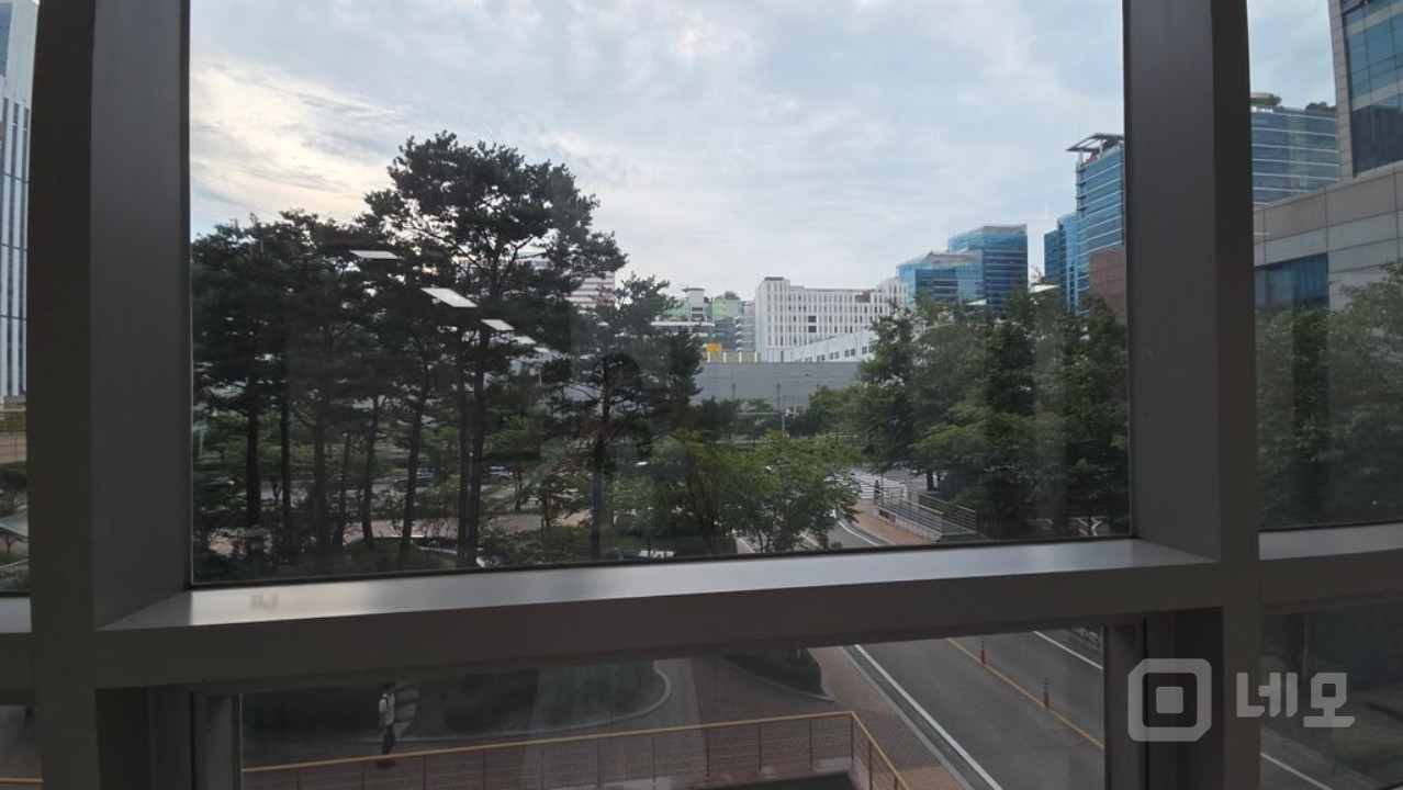 업종제한없는 근생사무실 - 인테리어 최상  33P  매물의 8번째 사진
